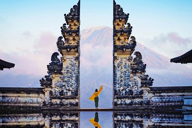 ️ Bali Instagram Tour: The Most Famous Spots (Private & All-Inclusive) - Lempuyang Temple: 1,700+ stairs and the Gate of Heaven shot