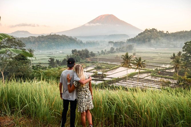 ️ Bali Instagram Tour: The Most Famous Spots (Private & All-Inclusive) - Tegalalang Rice Terrace: how to get the classic shot