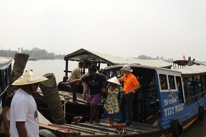1-Day Mekong Delta Cai Rang Floating Market-Ancient House-Pancake - Vietnamese folk music, breakfast, and the pancake cooking moment
