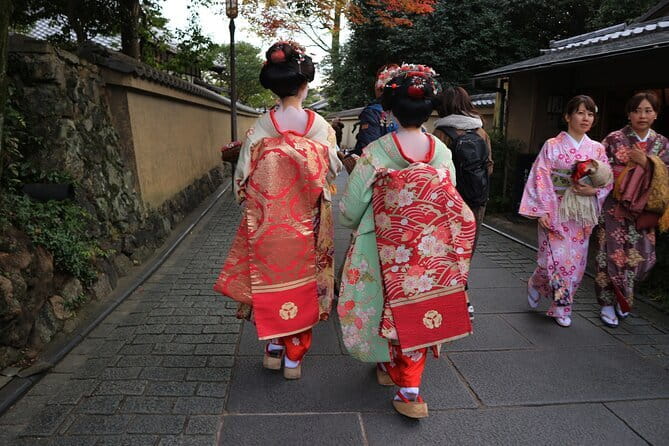1 Hour Geisha Show in Kyoto - Venue Choice: Tea House Atmosphere vs Gion Theater Stage Setup