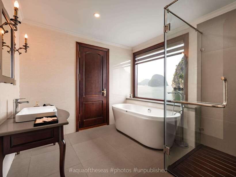 2-Day: Halong Lan Ha Bay 5 Stars Cruises w/Balcony & Bathtub - Getting from Hanoi to Tuan Chau: smooth on paper, plan for transfer costs
