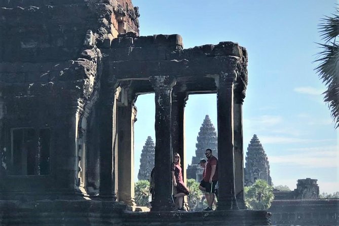 2 Days Exclusive Temple Highlights with Sunset and Sunrise Tour - Guides and drivers: what the best ones do (and who they were in feedback)