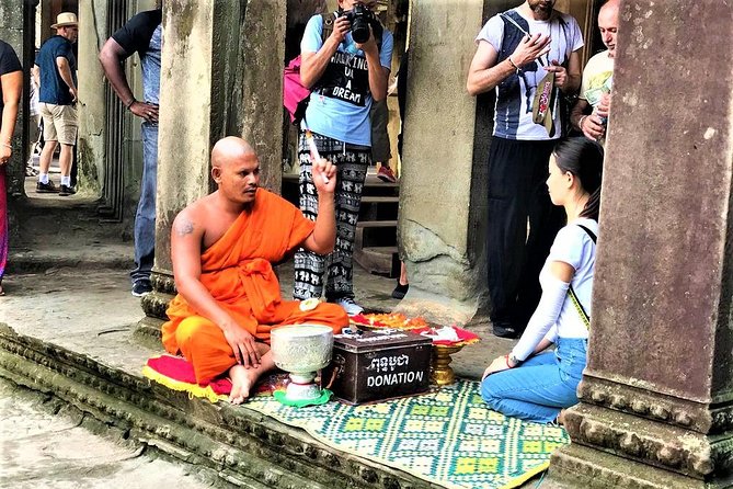 2 Days Exclusive Temple Highlights with Sunset and Sunrise Tour - Small-group vs private option: how to choose