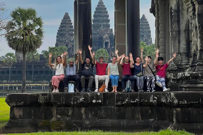 2 Days Guided Historical Tour in Angkor - Day 1: Angkor Wat Sunrise and the Main-Temple Sweep