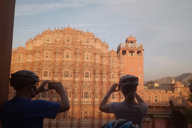 3-Hour Morning Bike Tour of Jaipur - Isarlat Sargasooli: spices, sweets, and a rooftop tea pause