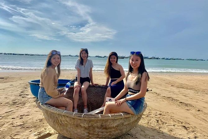 5-Hour Sunrise or Sunset Jeep Tour from Mui Ne Beach Town - Stop 3: Mui Ne Fishing Village (20 Minutes of Local Coastal Reality)