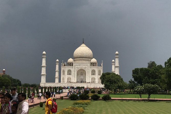 All Inclusive Taj Mahal Tour from Delhi With 5 Star Lunch - Agra Fort After the Taj: The Bonus Stop You’ll Actually Appreciate