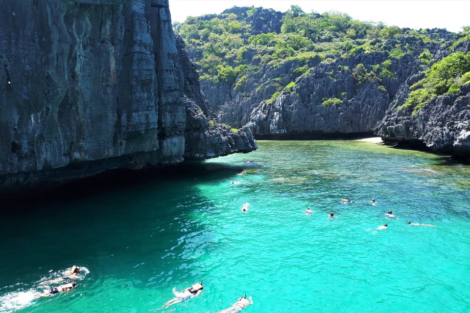 Ang Thong: Marine Park Full-Day Kayaking & Snorkeling Tour - Koh Tai Plao kayaking: caves, tunnels, and that hidden lagoon feeling