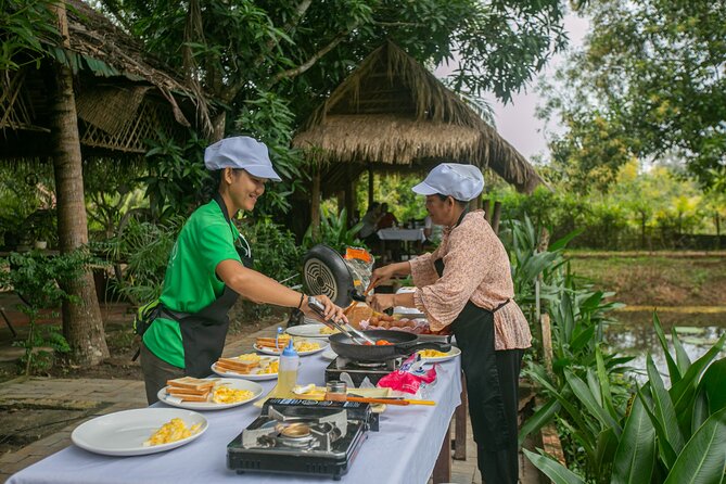 Angkor Sunrise Bike Tour / E-Bike or Tuk Tuk - Why biking at Angkor Wat sunrise is worth the early alarm