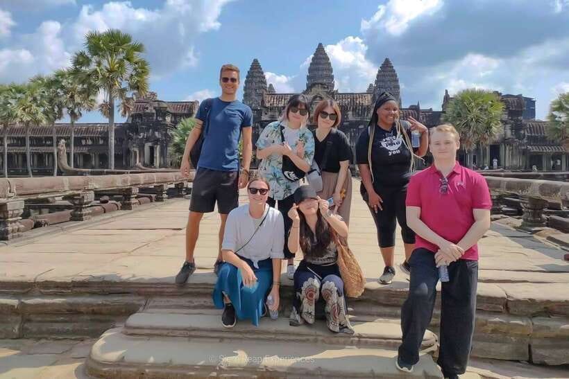 Angkor Wat 2-Day complex Sun rise & Sun set with Guided Tour - Day 2: The big-loop temples, ending with Phnom Bakheang sunset