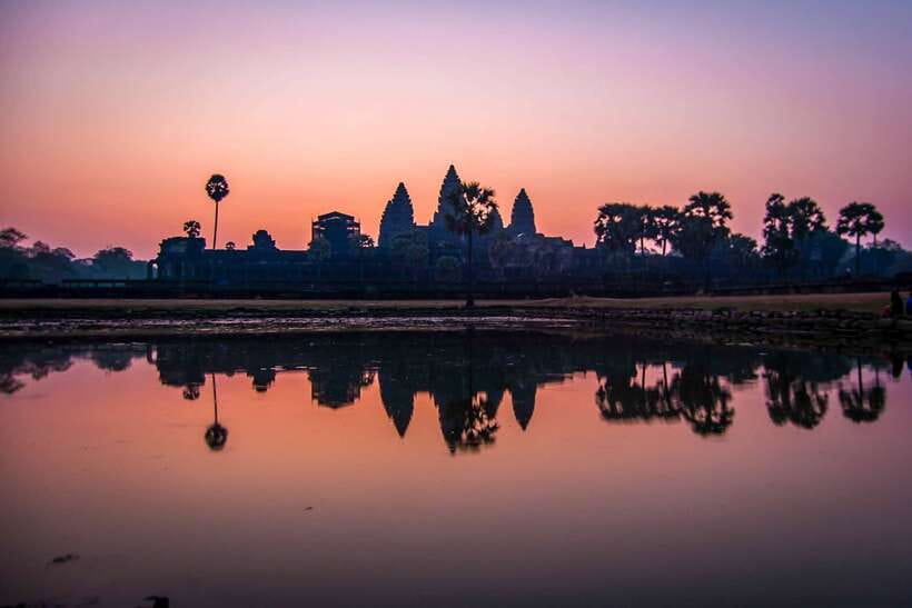 Angkor Wat: Highlights and Sunrise Guided Tour - The sunrise view: Angkor Wat by the library reflection pools