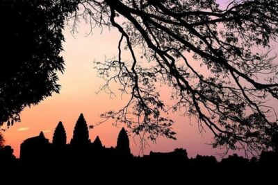 Angkor Wat Sunrise & 3 Main Temples with Breakfast – Small Group - Hotel pickup, the small group van, and staying sane in the early hours