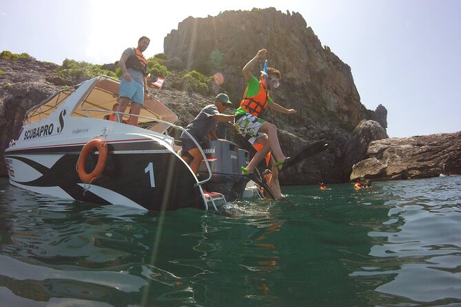 Angthong National Marine Park VIP Small Group Tour - Kayaking at Ang Thong: limestone walls and guide-led routes
