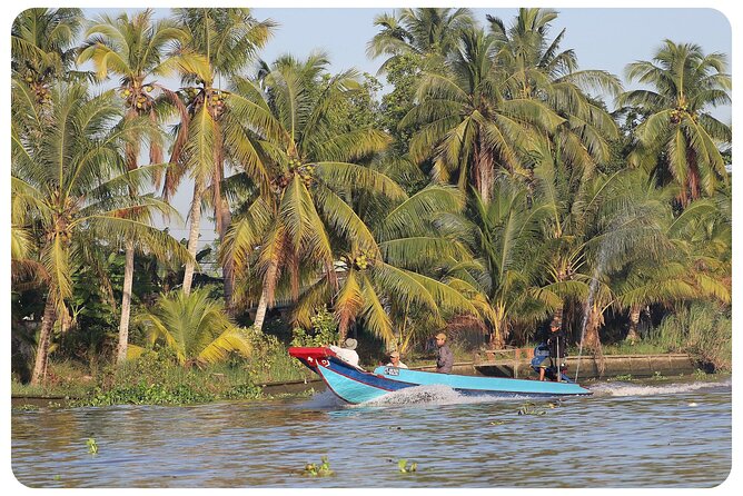 Authentic Mekong Delta: Tuk Tuk, Rowing Boat, Biking Tour - Lunch at a traditional Vietnamese restaurant, with a vegan option