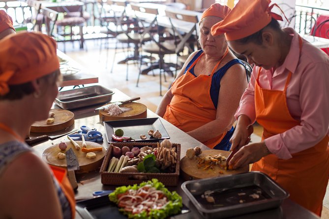 Award-Winning Cooking Class Experience with Professional Teacher - Heat and Comfort: A Practical Note Before You Book