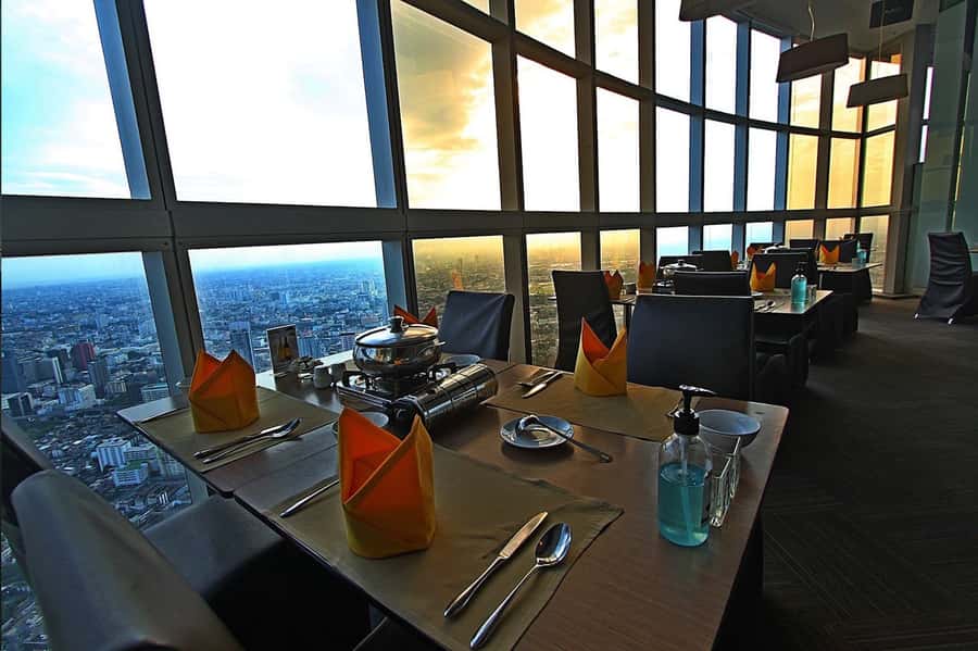 Baiyoke 82nd Floor: Crystal Grill Buffet & Observation Deck - How the night flows: timing, unlimited seating, and making it stress-free
