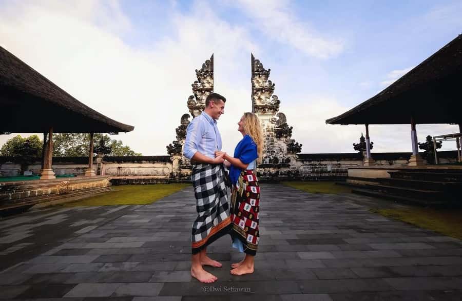 Bali: Besakih Temple & Lempuyang Temple Gates of Heaven Tour - The lunch stop: Mt Agung views and a real reset