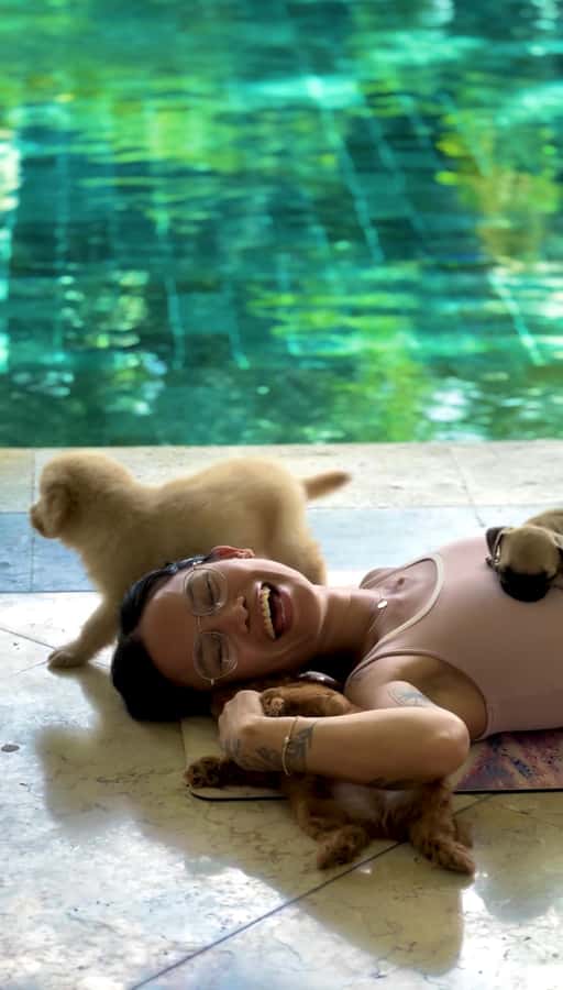 Bali: Canggu & Uluwatu Puppy Yoga Class & Refreshing Drinks - Price and value: what $35 buys in Bali terms