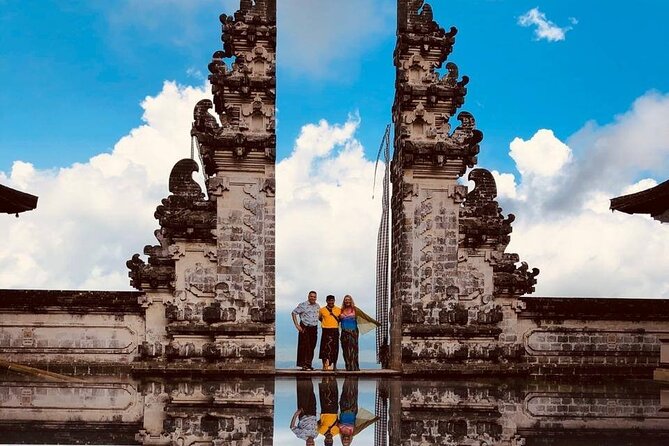 Bali Instagram Tour: The Most Scenic Spots - Stop 1: Lempuyang Temple and the Gate of Heaven Mount Ayung View