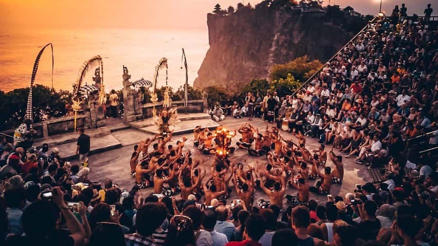 Bali: Kecak Fire Dance Show & Uluwatu Temple Entry Ticket - How the Kecak Performance Tells the Story