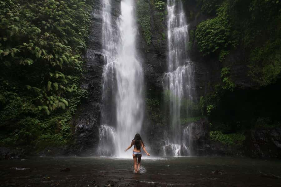 Bali: Lake Bratan, Handara Gate, Waterfall & Swing Tour - Cool Highlands Start: From Ubud to Lake Bratan