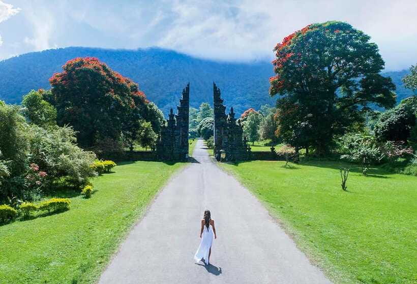 Bali: Lake Bratan, Handara Gate, Waterfall & Swing Tour - Guide Quality: What Makes This Route Feel Better