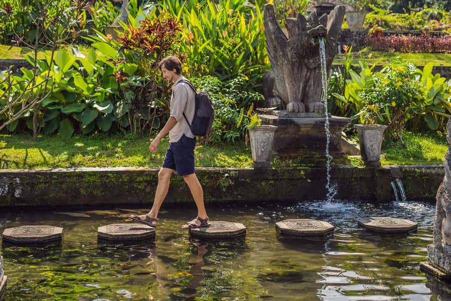 Bali: Lempuyang Quick Access, Waterfall, Water Palace & More - Gate of Heaven at Lempuyang Temple: how to get the shot without losing your day
