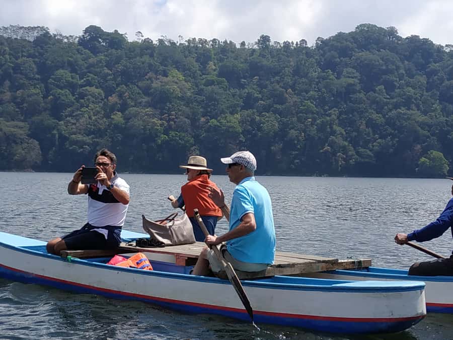 Bali: Munduk Waterfalls Trek, Twin Lakes and Temple Tour - 30-Minute Canoe on Tamblingan Lake: The Calm Part of the Day