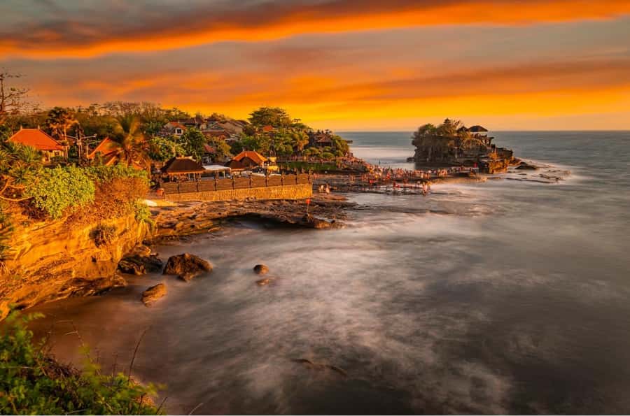 Bali: South Coast Uluwatu, Tanah Lot, and Jimbaran Day Trip - Uluwatu Temple and the Kecak fire dance: optional, but memorable