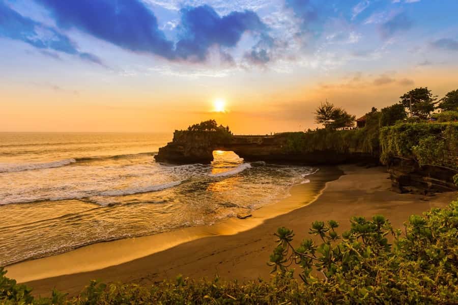 Bali: Tanah Lot, Jatiluwih Terrace, & Ulundanu Beratan Tour - Optional Add-On Stops: Handara Gate or Banyumala Waterfall