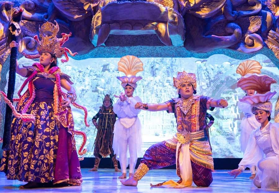 Bali Uluwatu: Garuda Wisnu Kencana Entrance Ticket - Performances That Make the Ticket Worth Staying Late