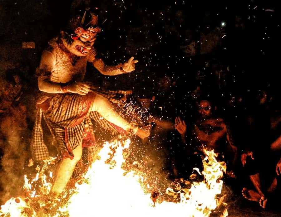 Bali: Uluwatu Temple Tour with Optional Kecak Dance Ticket - Why Uluwatu Sunset Works So Well