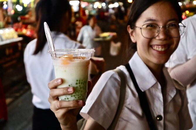 Bangkok by Night Food Tour with 10+ Tastings in Chinatown - Practical tips so you enjoy every stop