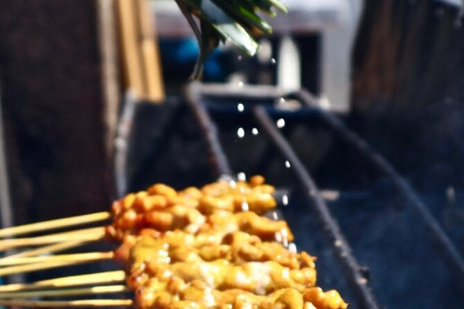 Bangkok by Night Food Tour with 10+ Tastings in Chinatown - Should you book this Bangkok Chinatown food tour?
