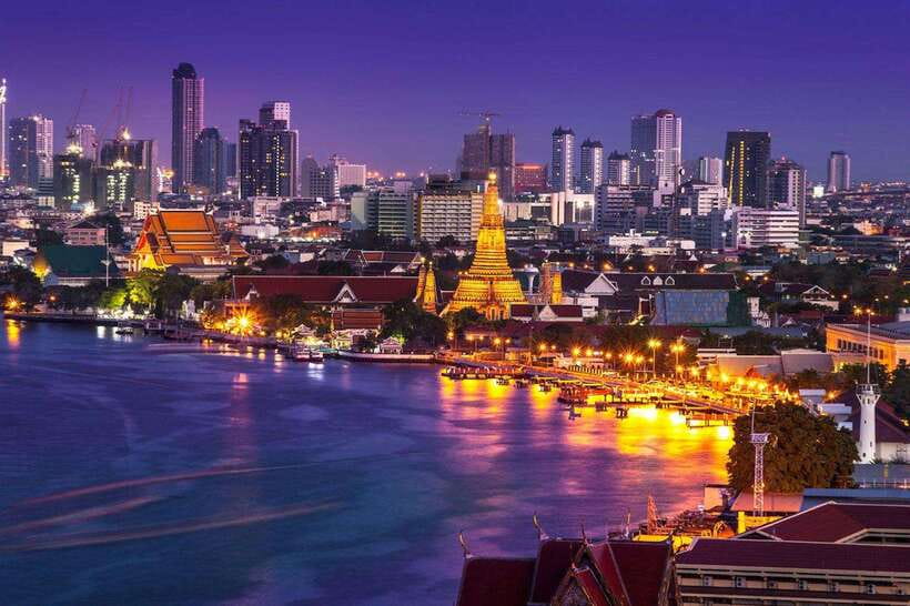 Bangkok: Chao Phraya River Meridian Cruise with Buffet - First impressions: boarding at ICONSIAM and cruising the Chao Phraya