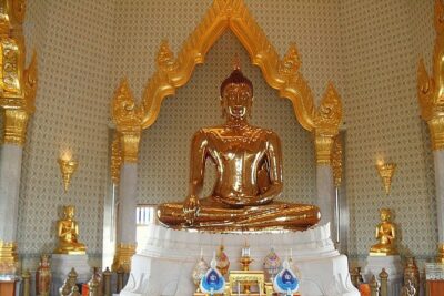 Bangkok City Highlights Tour: Grand Palace & Three Iconic Temples - Grand Palace + Wat Phra Kaew: the royal complex where you should slow down