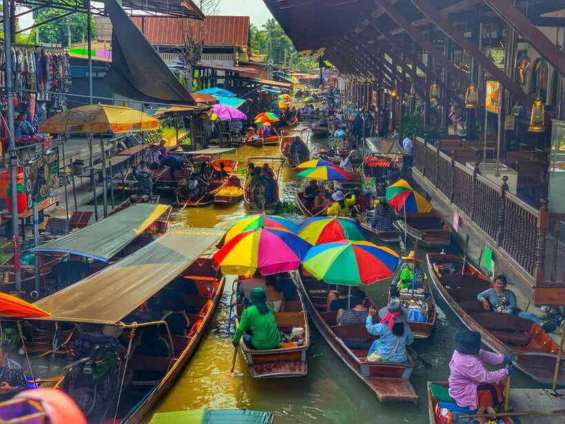 Bangkok: Damnoen Saduak and Mae Klong Train Markets - Damnoen Saduak Floating Market: Paddle Boats and Boat-to-Boat Trading