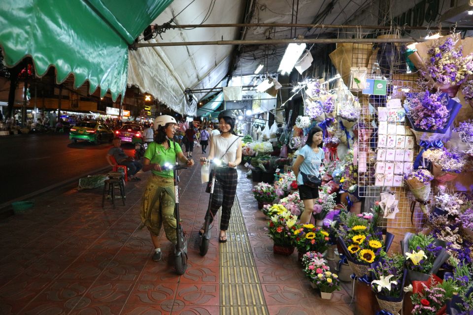 Bangkok: E-Scooter Night Tour with Local Street Food - Getting to the meeting point near Itsaraphap MRT