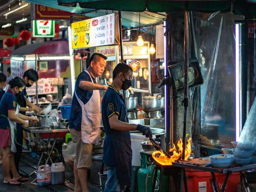 Bangkok: Evening Tour with Wat Arun, Wat Pho & Tuk Tuk Ride - Wat Arun after sunset: when the details become the show