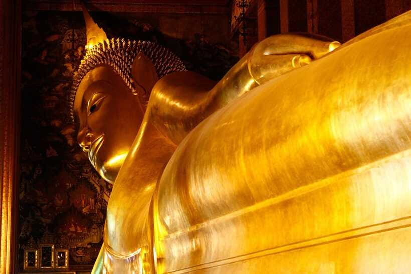 Bangkok: Grand Palace, Wat Pho, and Wat Arun Guided Tour - Heat, Dress Code, and Smart Packing for Temple Rules