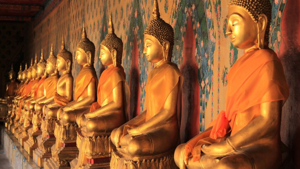 Bangkok: Grand Palace & Wat Pho Half-Day Private Tour - Those 1,360 marble inscriptions—and what they teach beyond religion