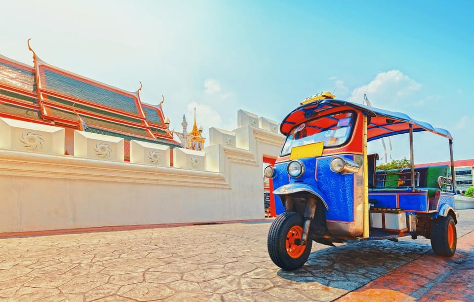 Bangkok: Guided Tour in a Typical Thai Tuk-Tuk - Tuk-tuk rides that actually get you oriented fast