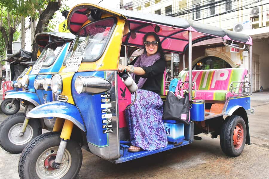 Bangkok in a Day: Must-Visit Highlights Tour with a Guide - Wat Pho and the Reclining Buddha: Where You Slow Down