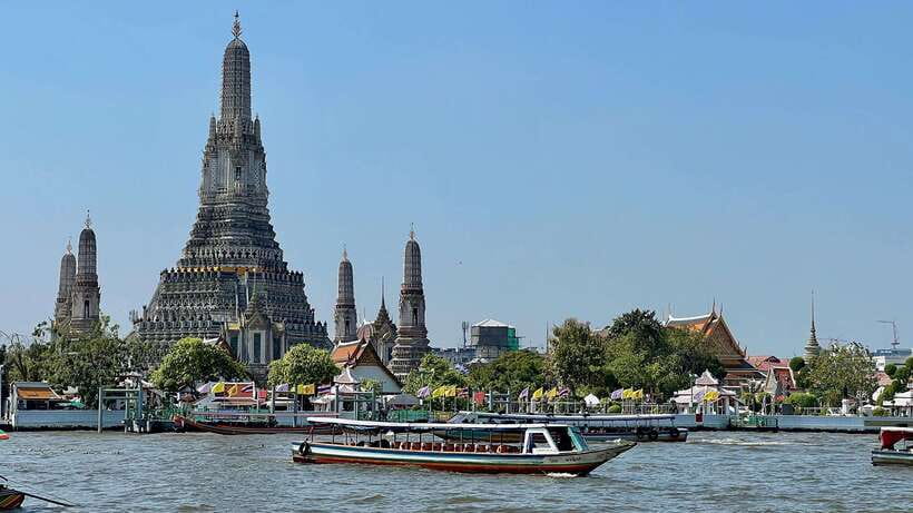Bangkok: Longtail Boat Canal Tour to Wat Arun - Tha Tian Pier to Khlong Bang Luang Artist House: Starting in the Right Place
