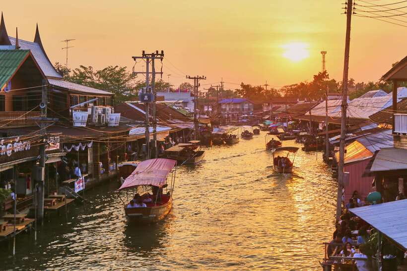 Bangkok: Maeklong Railway & Amphawa Floating Market Day Trip - Wat Bang Kung: Banyan Roots, A Shrine, and 1800s Connections