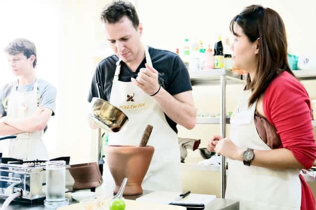 Bangkok: Maliwan Thai Cooking Class with Market Tour - Where to Meet: Sipsamhang Road Near Banglumphu