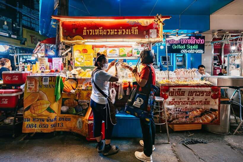Bangkok: Michelin Guide Street Food Tour by Tuk Tuk - Chinatown’s night-food rhythm: what this tour does well