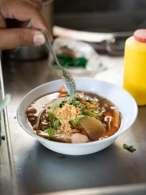 Bangkok: Must-Try Hidden Bike & Food Experience - Meeting at Tsai Eatery and Getting Oriented Fast