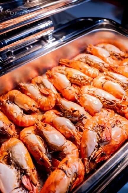 Bangkok: Opulence Luxury River Dinner Cruise - The sightseeing part: what you’ll see along the Chao Phraya