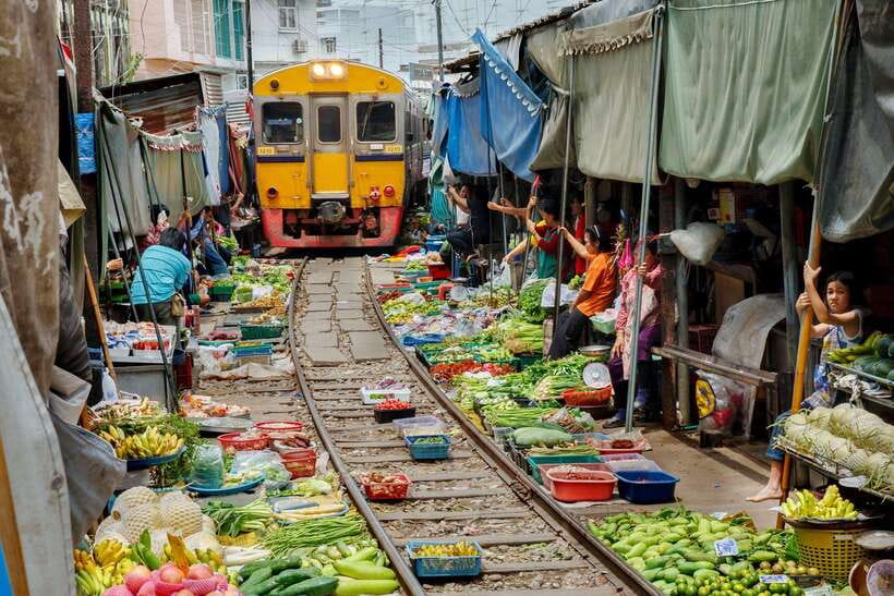 Bangkok: Railway and Floating Market Tour with Dragon Temple - Key Things I’d Prioritize on This Tour